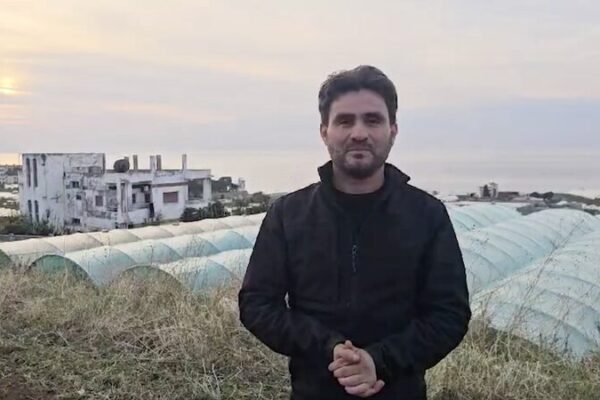 A Syrian Resident’s Wish for Peace in the New Year 1,001 Wishes: Syrian resident hopes for peace video poster