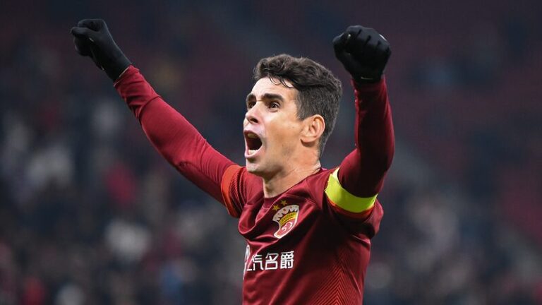 Brazilian midfielder Oscar rejoins home club Sao Paulo