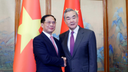 China and Vietnam Strengthen Friendship: A New Chapter Begins! China, Vietnam vow to maintain high-level exchanges, cooperation