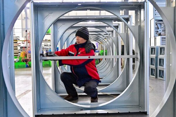 China’s Growing Power: How China Is Becoming a Global Leader π China strengthens its position as a global economic power, says report