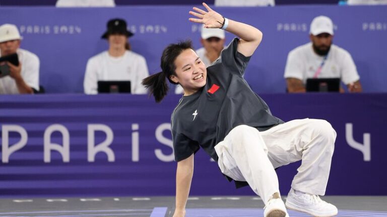 China's future generations shining on Olympic stage video poster