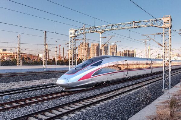 China’s Super-Fast Trains Now Reach 47,000 Kilometers! π China's high-speed railway network expands to 47,000 kilometers