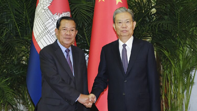 China and Cambodia Strengthen Friendship for a Brighter Future! π China's top legislator meets with Cambodian senate president