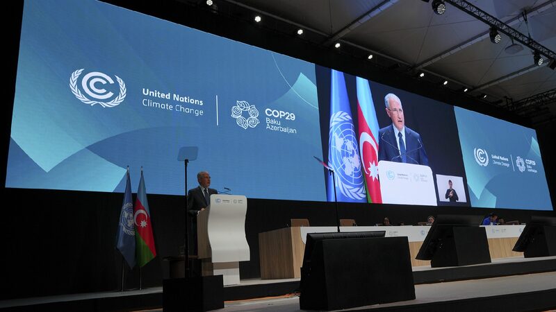 UN Climate Talks Stuck Over Climate Funding: Two Plans Unveiled ๐๐ฐ Draft deal at deadlocked UN talks offers two rival options