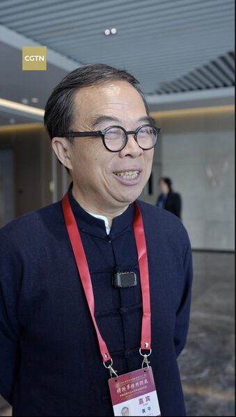 China’s Youth: Symbols of Cultural Confidence! Huang Ping: China's younger generation a symbol of cultural confidence video poster
