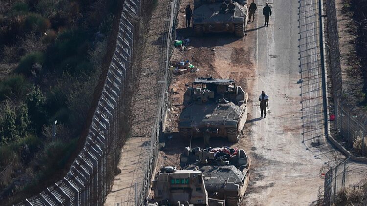 Israel and Syria: What’s Happening at the Border? 🕊️ Israeli army controls border areas, strikes strategic weapons in Syria