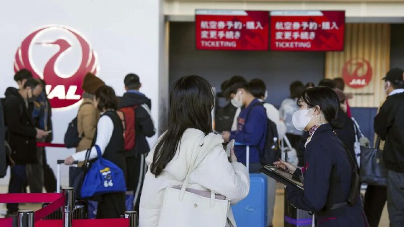 Japan_Airlines_hit_by_hacks_delaying_flights_during_year-end_season - My Global News: Young Voices Japan Airlines hit by hacks, delaying flights during year-end season
