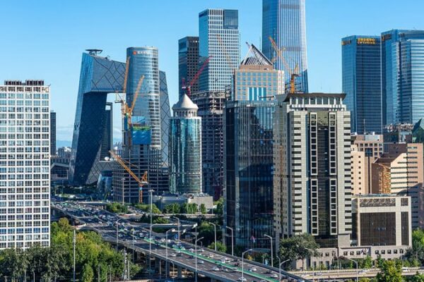 China’s Big Meeting: Plans to Boost Shopping and Build the Future! Key meeting aims to keep market expectations stable: Experts video poster