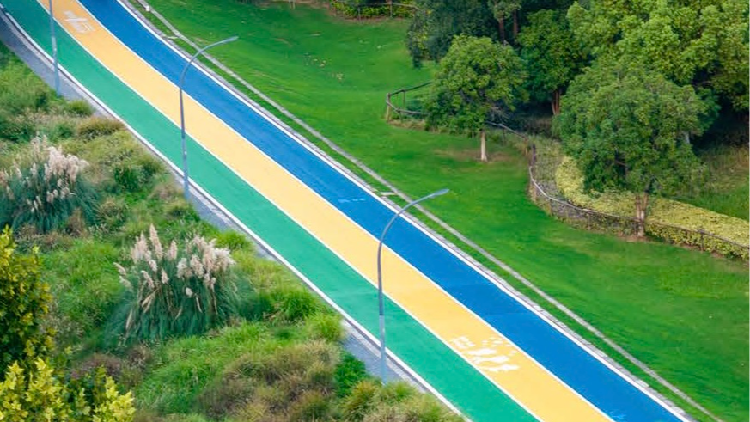 Live_City_jog_in_Nanjing__a_cultural_relay_with_global_runners - My Global News: Young Voices Live: City jog in Nanjing β a cultural relay with global runners