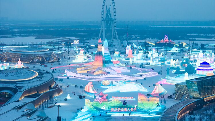 Dive into Harbin’s Magical Ice and Snow World! Live: Explore Harbin Ice and Snow World in NE China