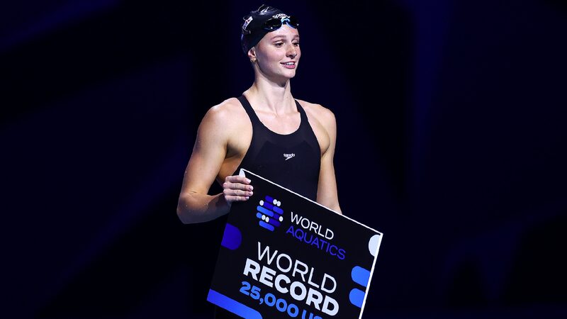 Swimming Sensation Summer McIntosh Breaks World Record! ππββοΈπ McIntosh sets women's 400m freestyle world record