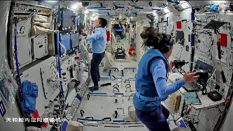 Shenzhou-19_crew_set_for_first_extravehicular_activities - My Global News: Young Voices Shenzhou-19 crew set for first extravehicular activities