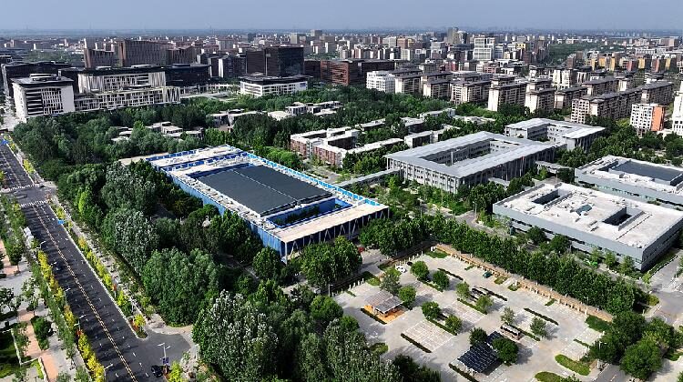 What are examples of zero-carbon parks in China and abroad?