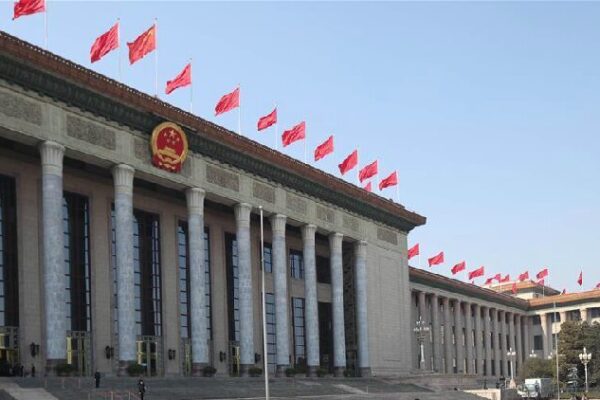 President Xi Jinping Honors Retired Heroes at Special Ceremony Xi Jinping meets representatives of model retirees