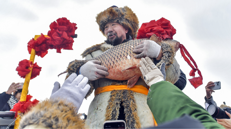 Annual_winter_fishing_festival_kicks_off_in_Xinjiang - My Global News: Young Voices Annual winter fishing festival kicks off in Xinjiang