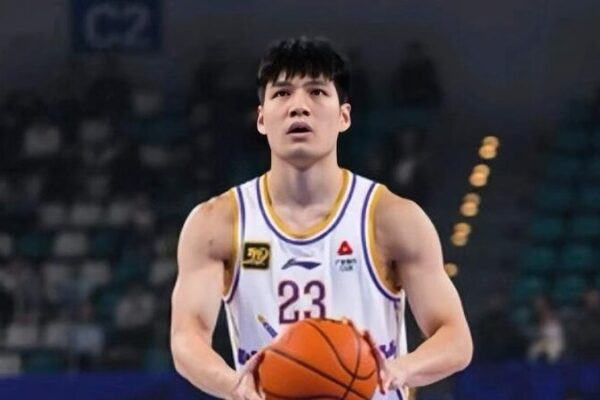 Beikong Royal Fighters Soar Over Beijing Ducks in Epic Showdown! ๐ CBA: Beikong Royal Fighters beat Beijing Ducks in Capital Clash video poster