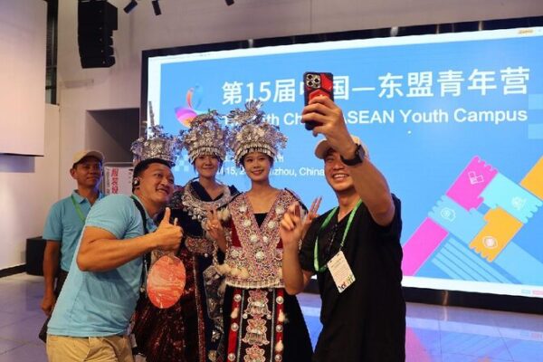 China and ASEAN Cities Build Friendships for a Brighter Future! ๐ China, ASEAN eye closer exchanges, economic cooperation between cities