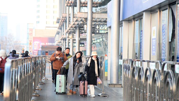 China expects 9 billion trips during Spring Festival travel rush