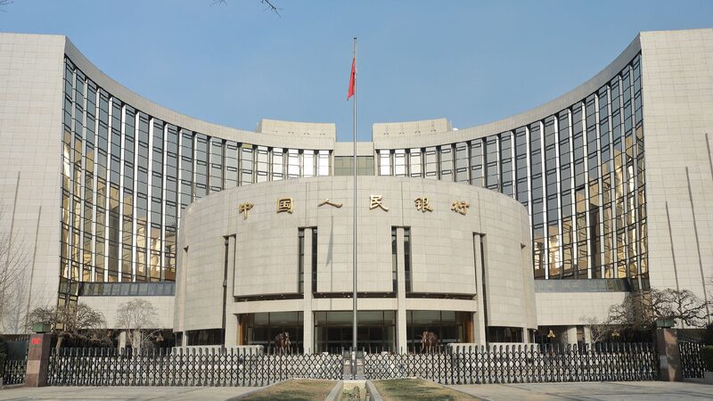 China moves to stabilize yuan, expands cross-border financing
