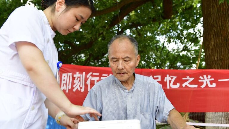 China to set up prevention, control system for senile dementia by 2030