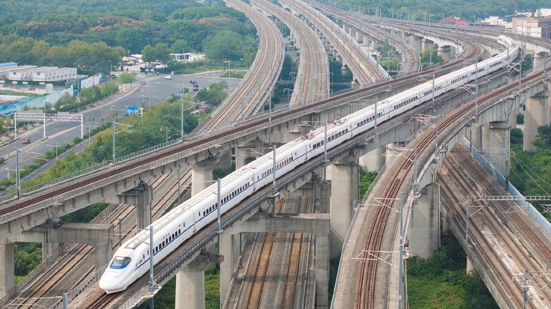 China's high-speed railway network to reach 60,000 km by 2030