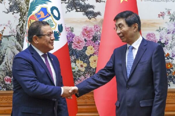 China's top political advisor meets president of the Peruvian Congress