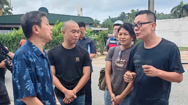 Chinese_Ambassador_visits_families_of_earthquake_victims_in_Vanuatu - My Global News: Young Voices Chinese Ambassador visits families of earthquake victims in Vanuatu