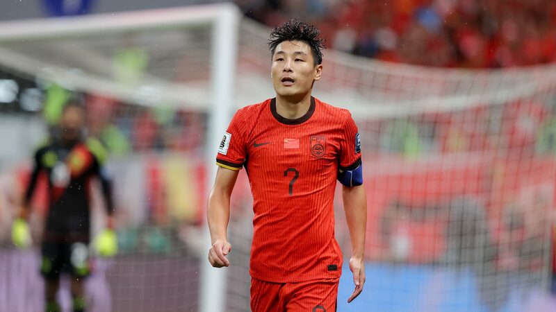 Chinese striker Wu Lei to have knee surgery, miss at least two months video poster