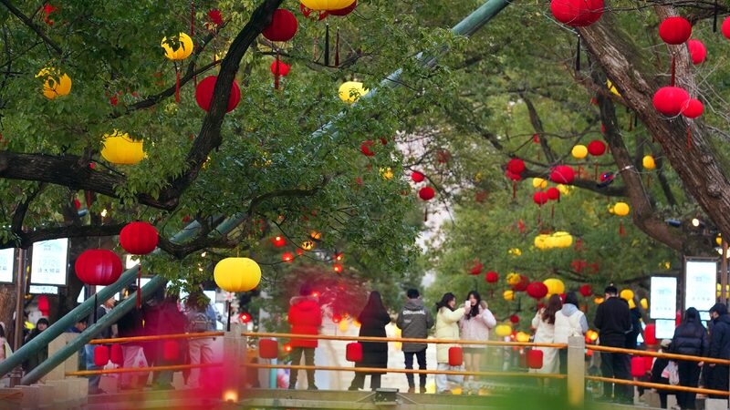 Discover Wuxi's enchanting Jiangnan beauty at Huishan Ancient Town