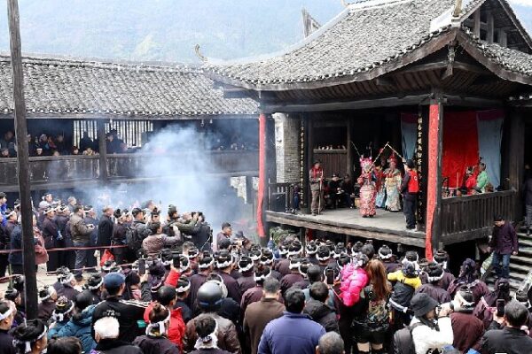 Discover Gui Opera: Guangxi’s Graceful Tradition 🎭 Explore Gui Opera, the graceful tradition of Guangxi