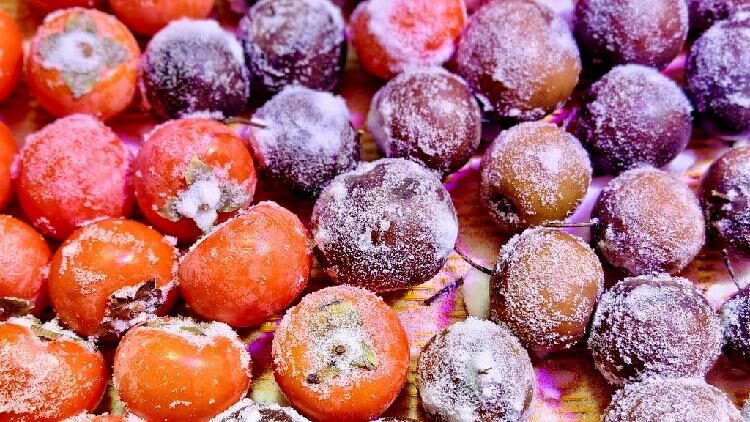 Frozen fruit, a northeastern China delicacy