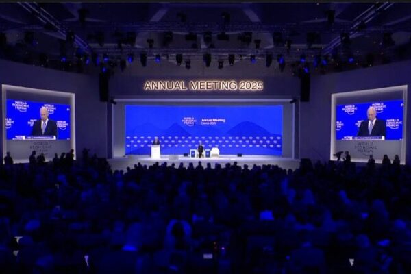 World Leaders Team Up at World Economic Forum! Global leaders call for cooperation at WEF opening ceremony video poster