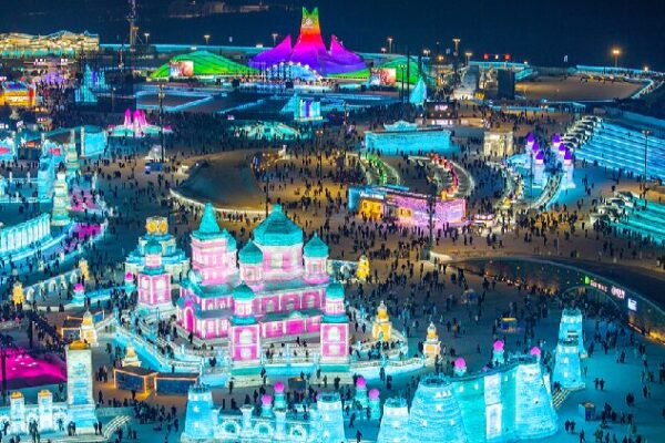 Harbin's frozen masterpieces light up the night