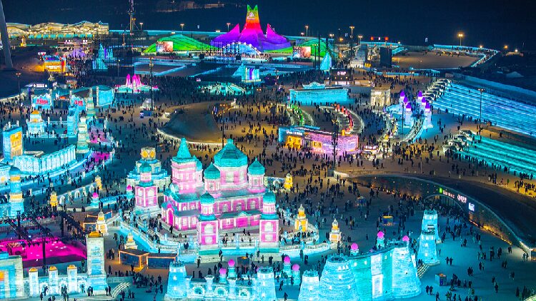 Harbin's frozen masterpieces light up the night