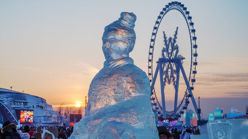 Ice_Terracotta_Warriors_welcome_visitors_in_Harbin - My Global News: Young Voices Ice Terracotta Warriors welcome visitors in Harbin
