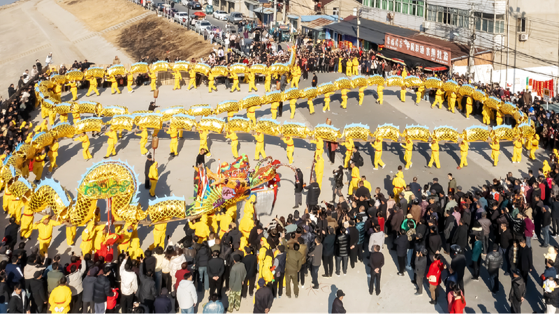 Legendary dragon lantern dances again after 13 years
