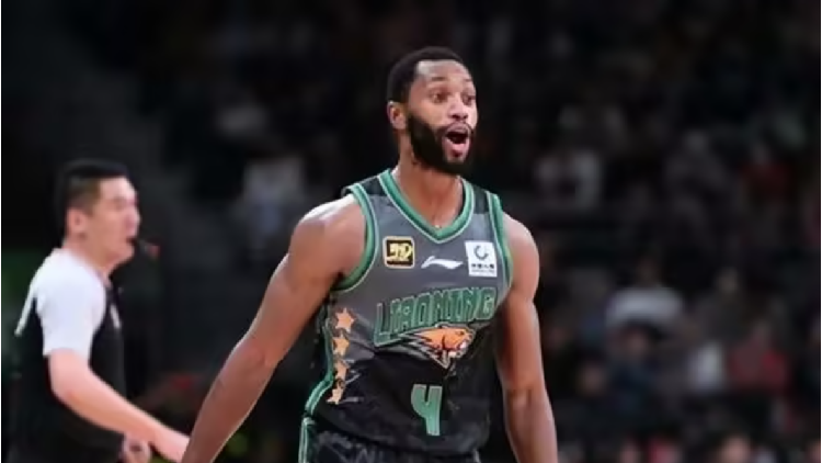 Li_Xiaoxus_block_helps_Liaoning_end_Shanghais_16-game_winning_streak - My Global News: Young Voices Li Xiaoxu's block helps Liaoning end Shanghai's 16-game winning streak