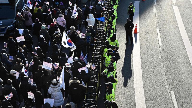 Live_Latest_on_the_development_of_South_Koreas_political_crisis - My Global News: Young Voices Live: Latest on the development of South Korea's political crisis