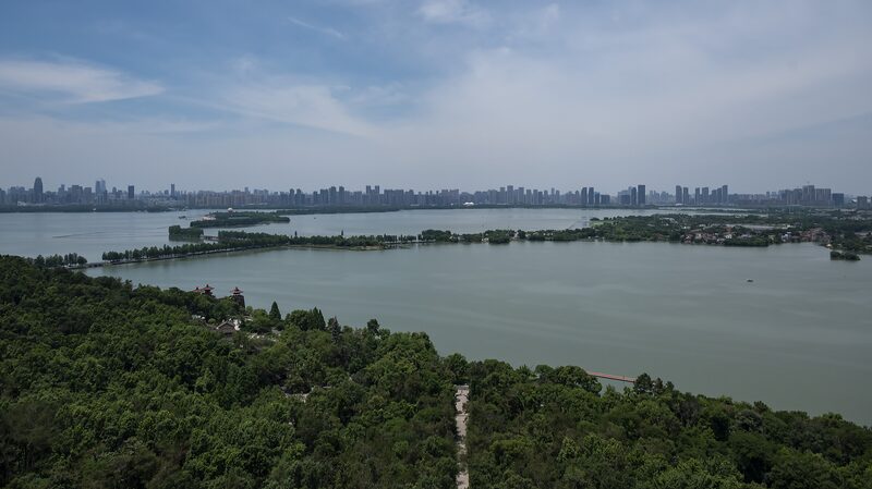 Live: Stunning Wuhan skyline views from the Chutian Terrace video poster
