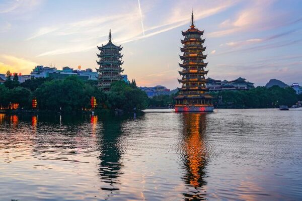 Discover Guilin’s Magical Sun and Moon Pagodas! ππ Live: The Sun and Moon Pagodas, Guangxi's twin architectural marvels