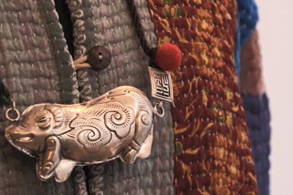 London Artist Brings Ancient Chinese Crafts to Life! London-based artisan revives ancient Chinese crafts video poster
