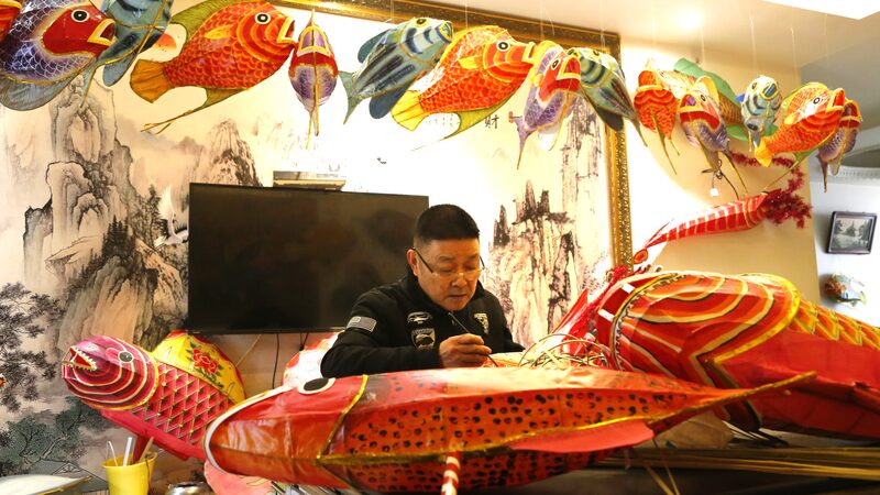 Making_fish_lanterns_to_welcome_Spring_Festival - My Global News: Young Voices Making fish lanterns to welcome Spring Festival