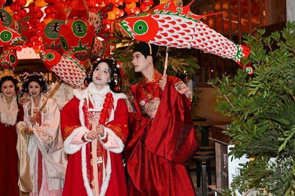 New Year performances draw crowds in Suzhou