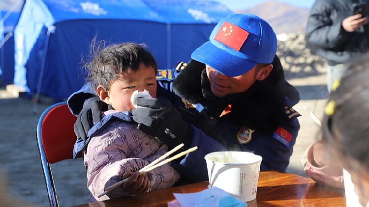 Officials: Tibetans hit by quake kept warm, reservoir risks stemmed