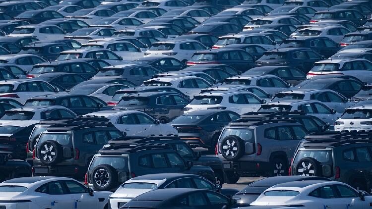 Over 31 million new energy vehicles in use in China, ministry says