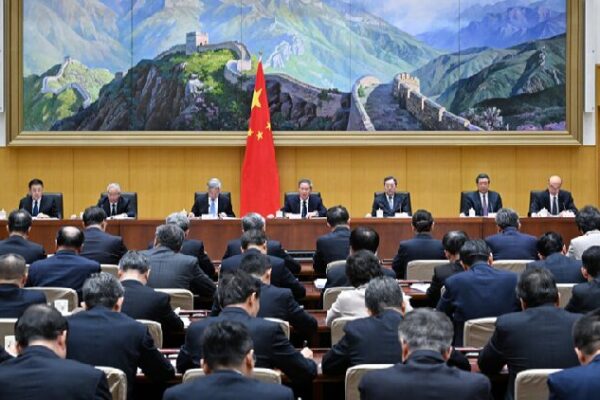 Chinese Premier Li Qiang Calls for a Clean Government and Fights Corruption! 🚫💰 Premier Li urges efforts to build clean government, fight corruption