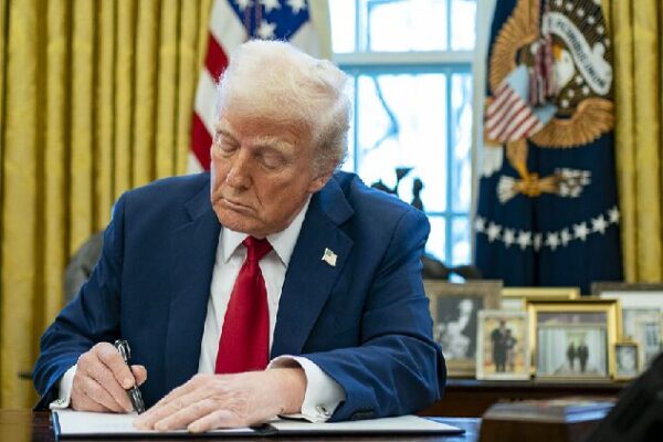 Why China’s Economy is Growing Faster Than the US and Europe ๐ Subpar US, stagnant Europe and surging China as Trump policies beckon