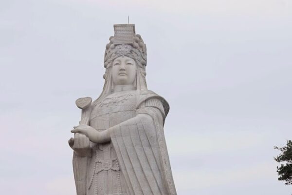 The Tale of Two Mazu Statues: A Goddess Gazing Across the Sea The Journey of the Goddess | The story of the Mazu stone statues video poster