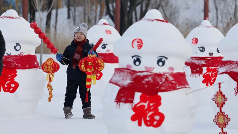 Tourists_flock_to_Harbin_for_Spring_Festival_holiday - My Global News: Young Voices Tourists flock to Harbin for Spring Festival holiday