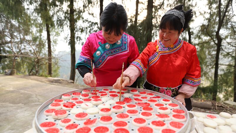Tujia_people_prepare_traditional_food_for_New_Year_celebration-1 - My Global News: Young Voices Tujia people prepare traditional food for New Year celebration